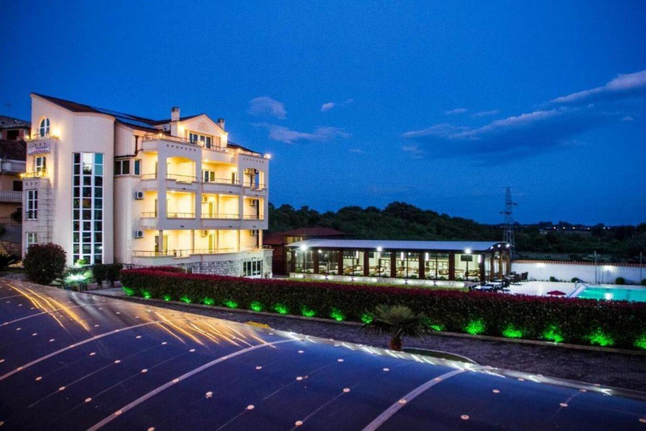 أولتْسي Apart Hotel Llolla المظهر الخارجي الصورة
