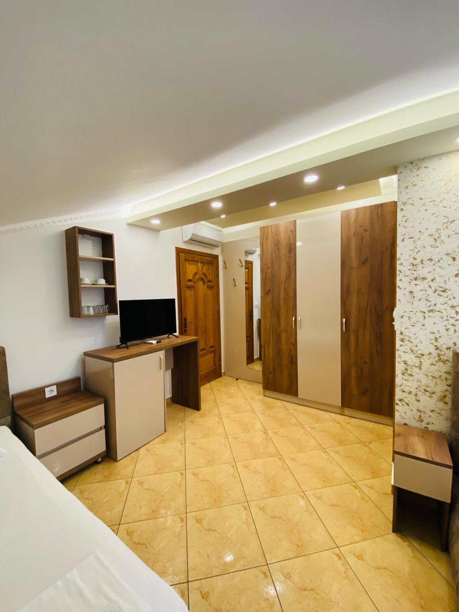 أولتْسي Apart Hotel Llolla المظهر الخارجي الصورة