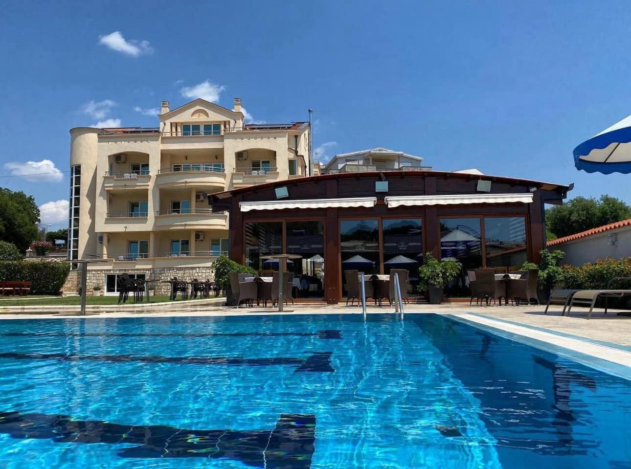 أولتْسي Apart Hotel Llolla المظهر الخارجي الصورة