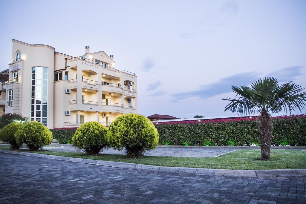 أولتْسي Apart Hotel Llolla المظهر الخارجي الصورة