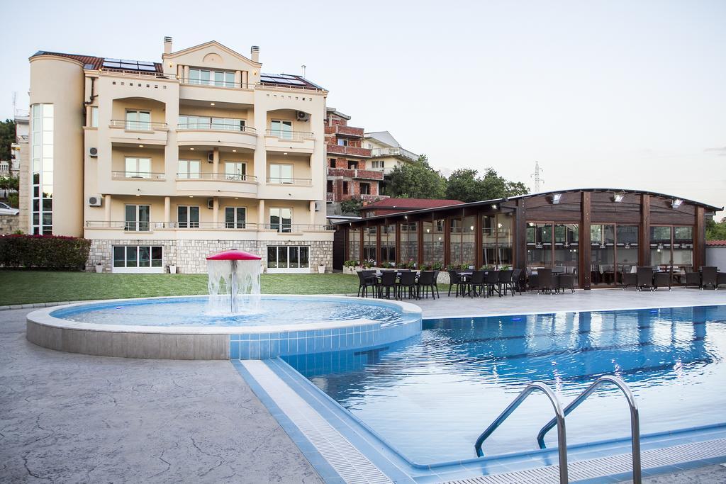أولتْسي Apart Hotel Llolla المظهر الخارجي الصورة