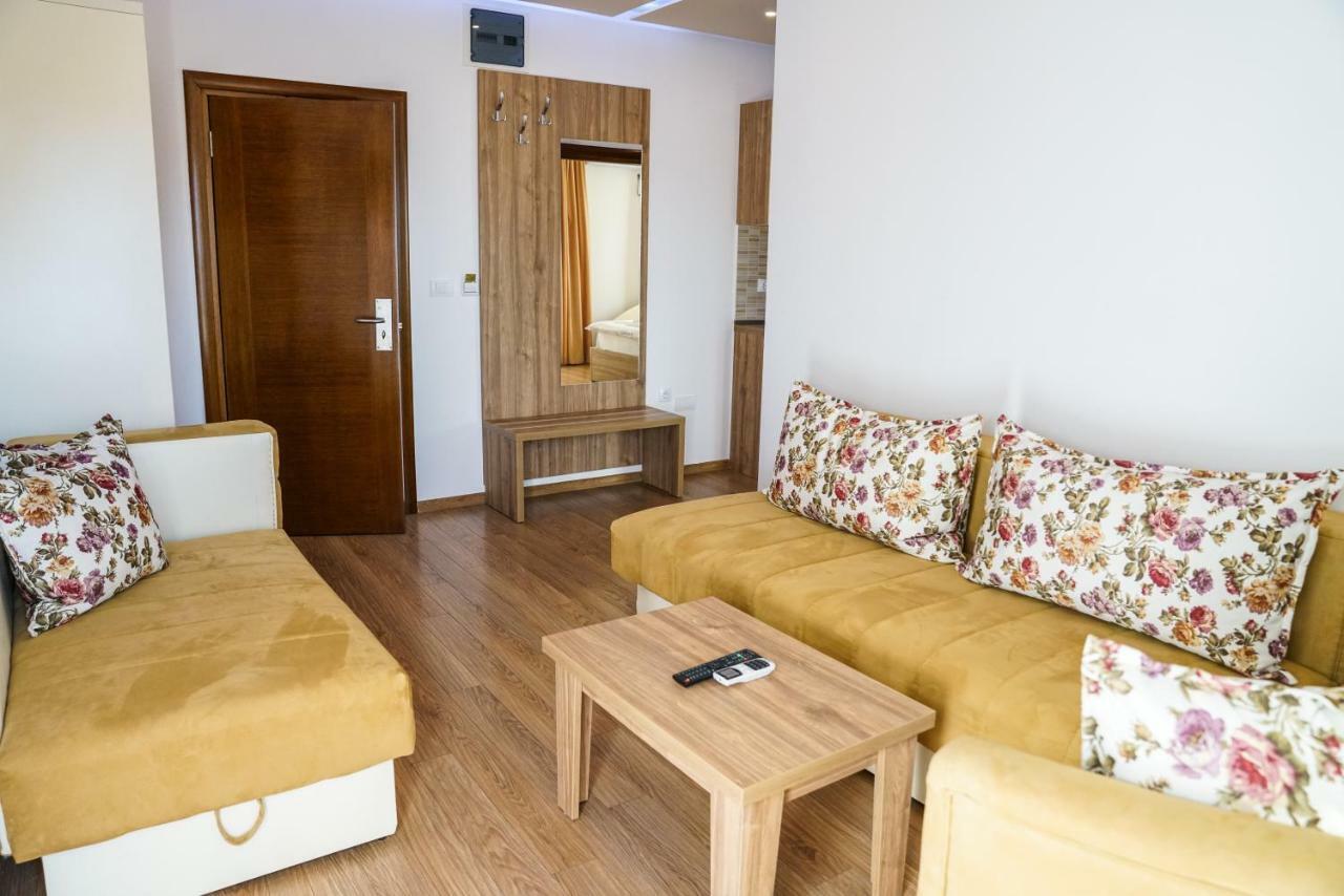 أولتْسي Apart Hotel Llolla المظهر الخارجي الصورة